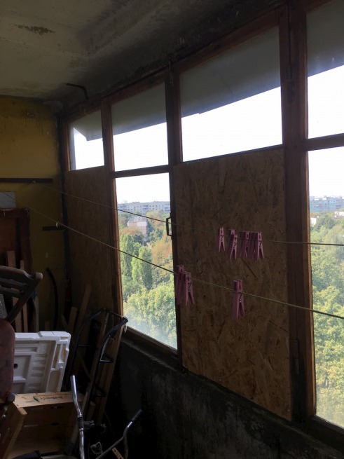 Закрываем поврежденные окна ОСБ Харьков